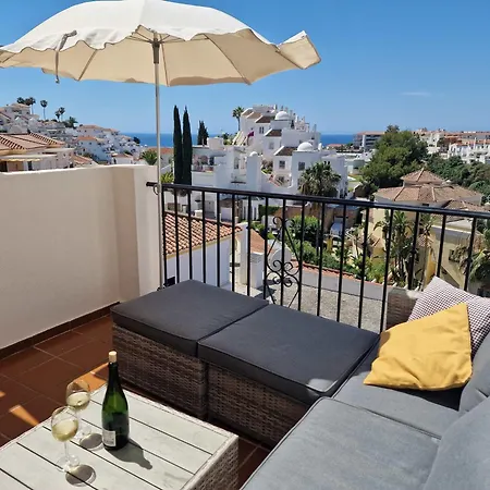 Shr062 Two Bedroom Valparaiso In Apartment Nerja